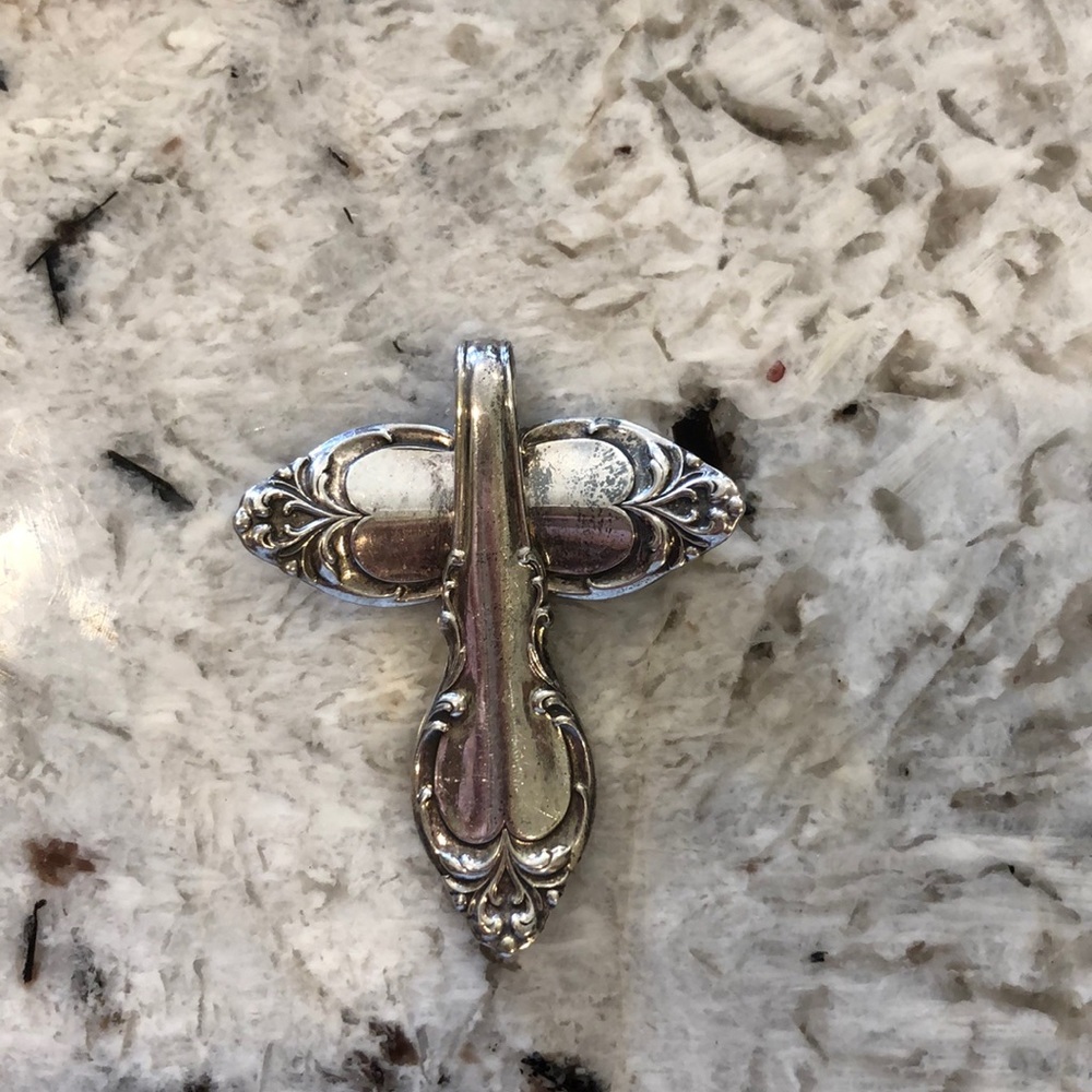 Cross pendant for necklace